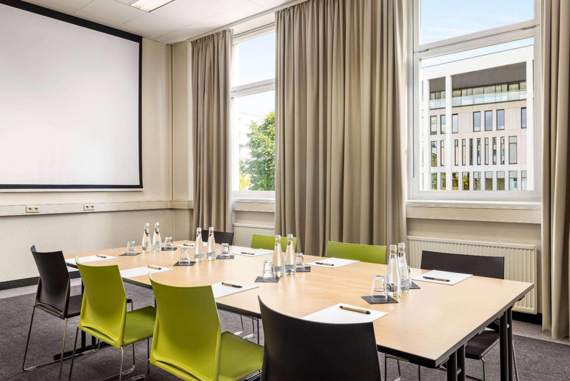 Vienna House Easy By Wyndham Cracow Hotel Krakow Bagian luar foto