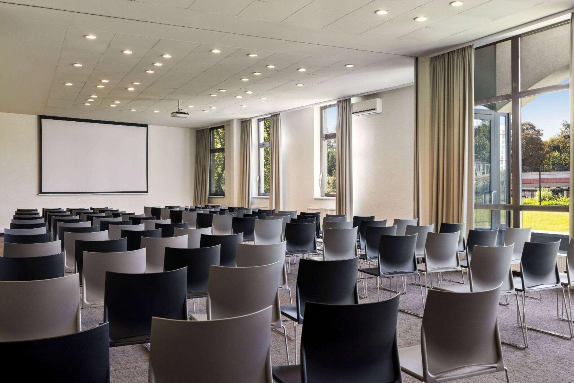 Vienna House Easy By Wyndham Cracow Hotel Krakow Bagian luar foto